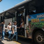 Onibus Do Parque Da Terra Dos Dinos